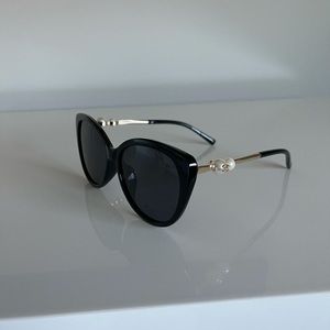 Oversized pearl sunglasses